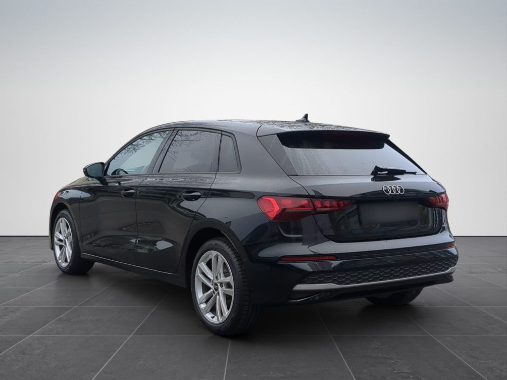 AUDI A3 1.5 35 TFSI Attraction S-Tronic, Mild-Hybrid Benzin/Elektro, Occasion / Gebraucht, Automatik - 3