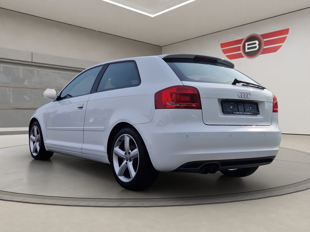AUDI A3 1.8 T FSI Ambition quattro, Essence, Occasion / Utilisé, Manuelle - 5