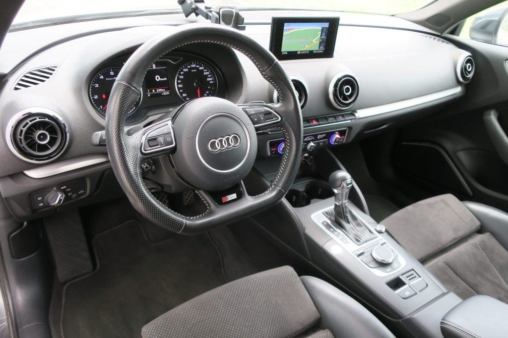 AUDI A3 1.4 T FSI ultra Attraction, Essence, Occasion / Utilisé, Automatique - 6