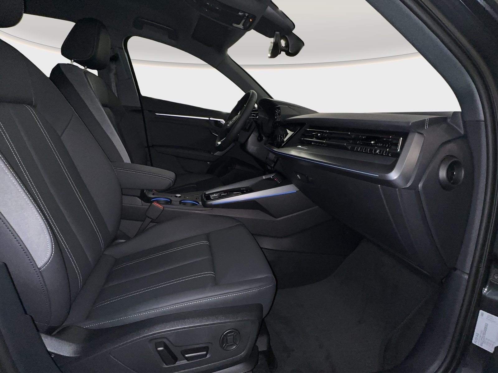 AUDI A3 Sportback 35 TFSI advanced Attraction, Benzin, Vorführwagen, Automatik - 7
