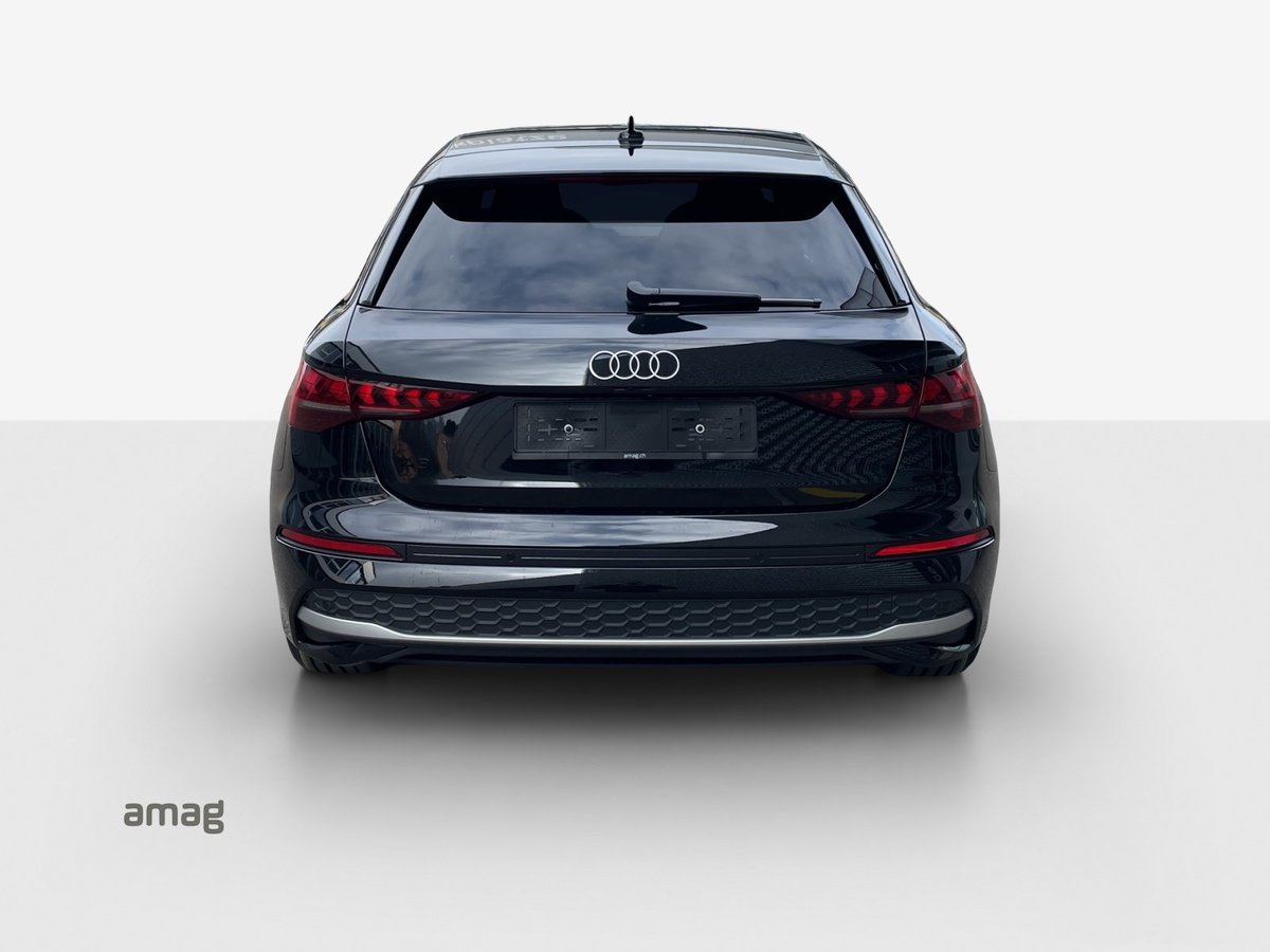 AUDI A3 Sportback 35 TFSI Attraction, Hybride Léger Essence/Électricité, Voiture de démonstration, Automatique - 4
