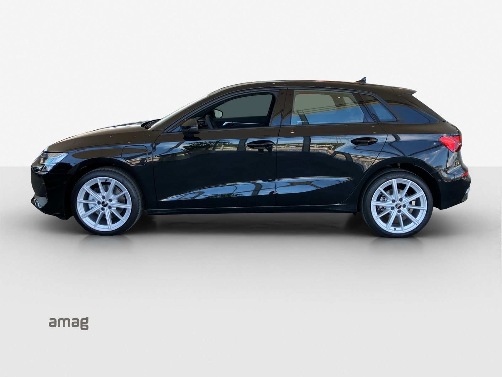 AUDI A3 Sportback TFSI e 150 kW Attraction, Hybride Integrale Benzina/Elettrica, Auto dimostrativa, Automatico - 2