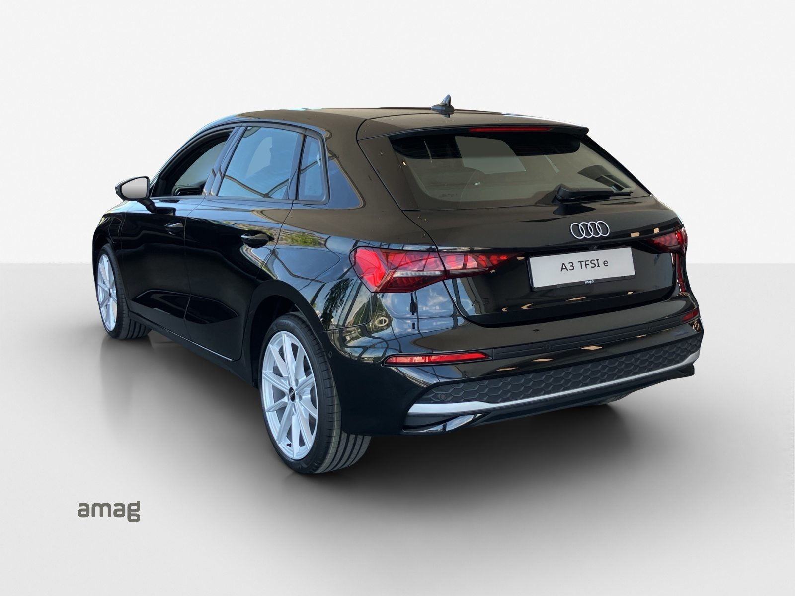 AUDI A3 Sportback TFSI e 150 kW Attraction, Hybride Integrale Benzina/Elettrica, Auto dimostrativa, Automatico - 3