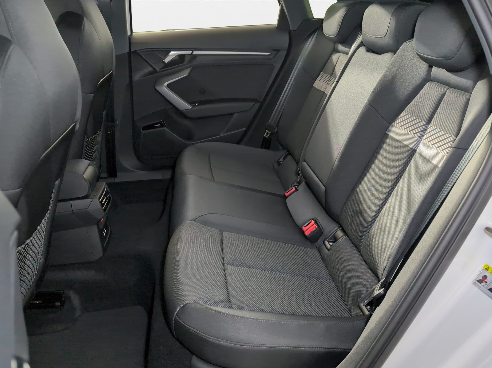AUDI A3 Sportback TFSI 110 kW Attraction, Petrol, Ex-demonstrator, Automatic - 7