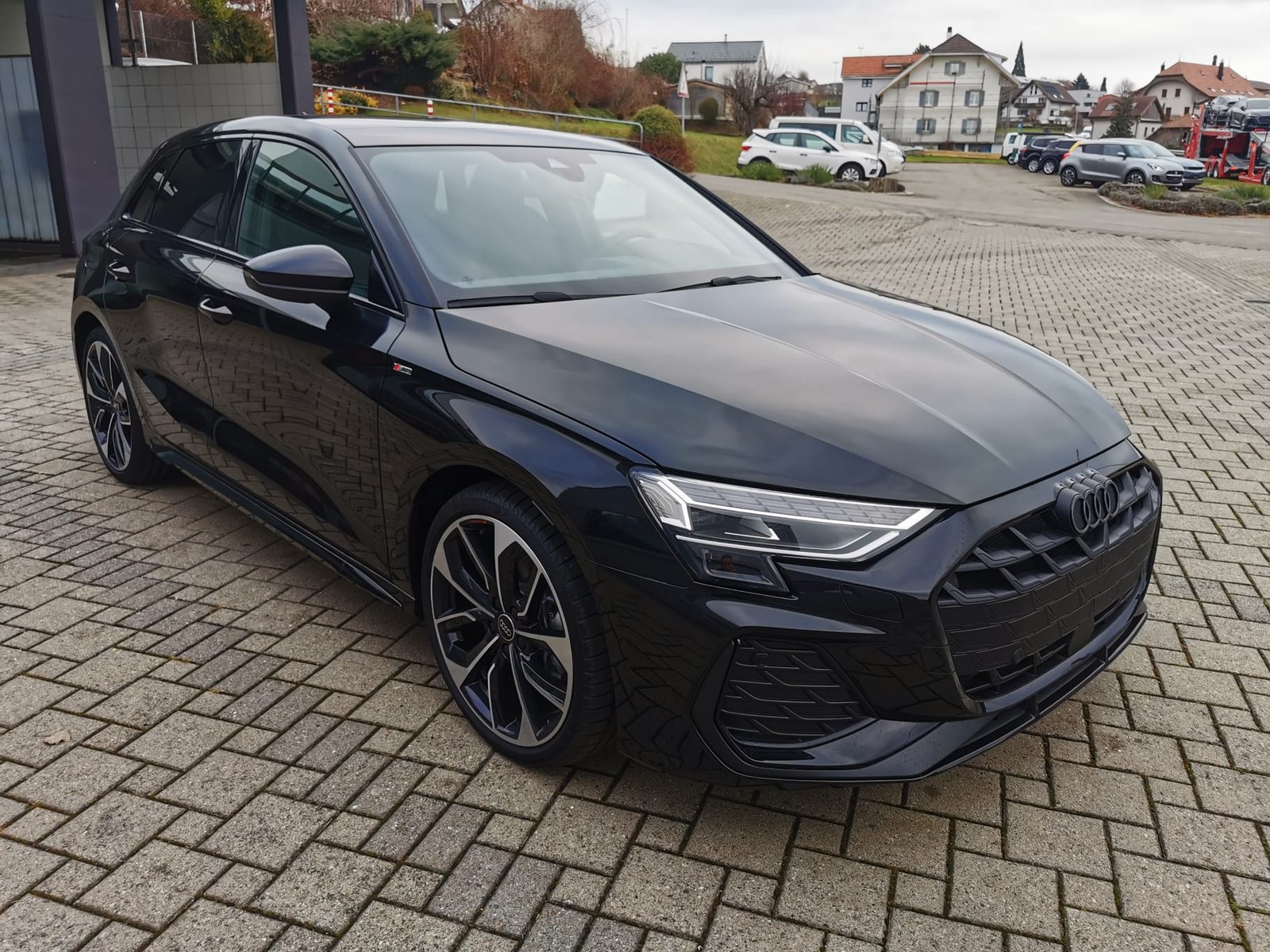 AUDI A3 Sportback 1.5 35 TFSI S Line S-Tronic, Mild-Hybrid Petrol/Electric, Ex-demonstrator, Automatic - 4