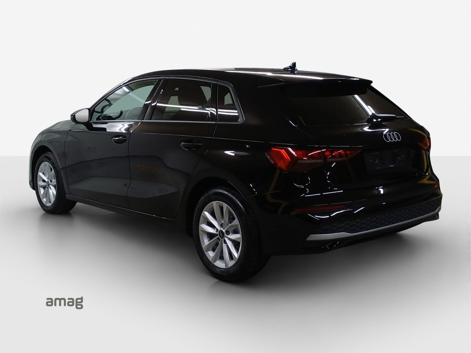 AUDI A3 Sportback TFSI 110 kW Attraction, Essence, Voiture de démonstration, Automatique - 3