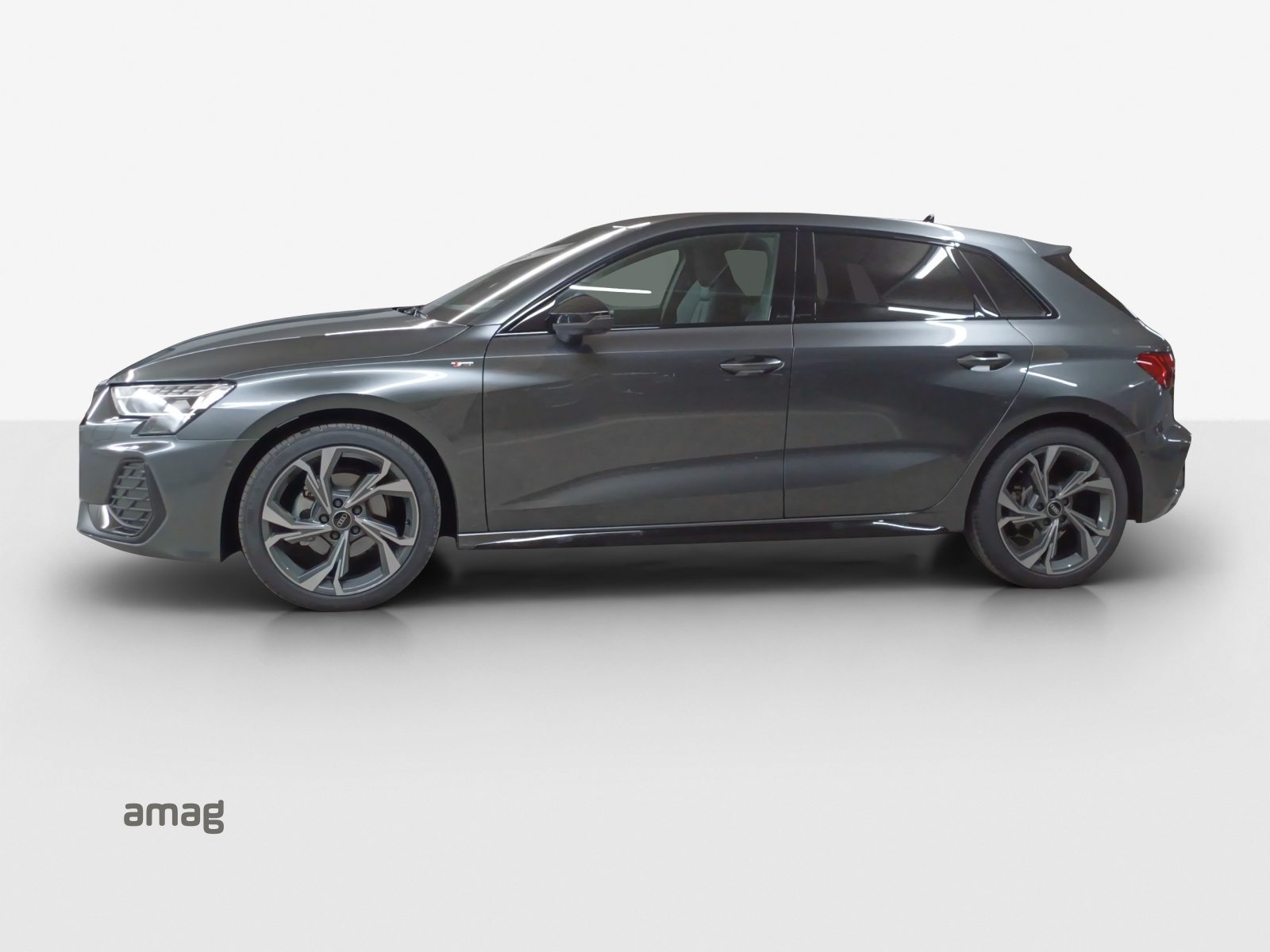 AUDI A3 Sportback TFSI 110 kW S line Attraction, Petrol, Ex-demonstrator, Automatic - 2