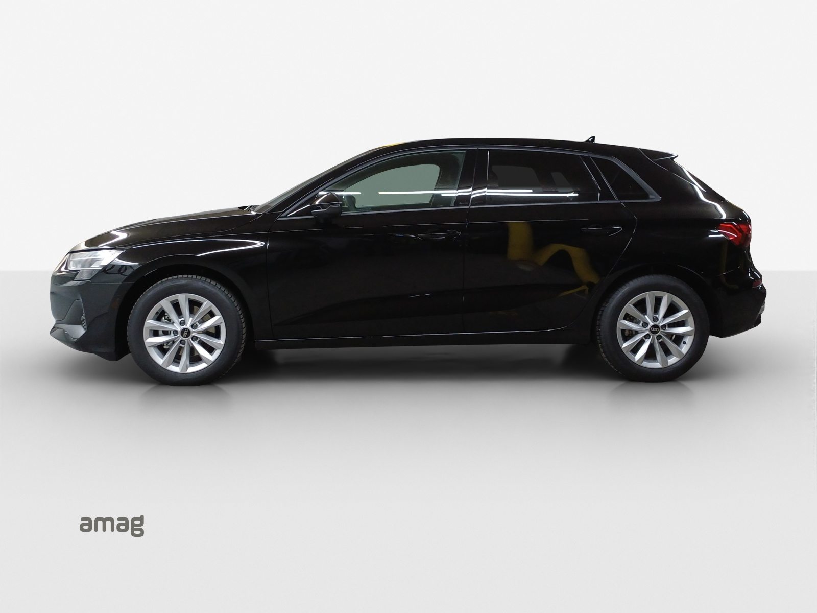 AUDI A3 Sportback TFSI 110 kW Attraction, Essence, Voiture de démonstration, Automatique - 2