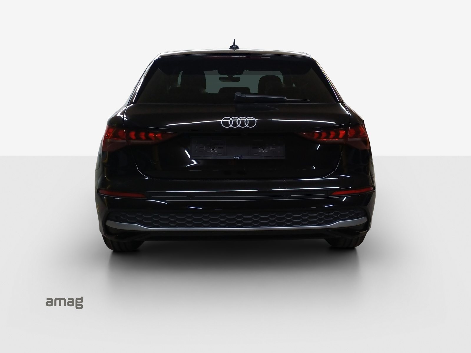 AUDI A3 Sportback TFSI 110 kW Attraction, Essence, Voiture de démonstration, Automatique - 4