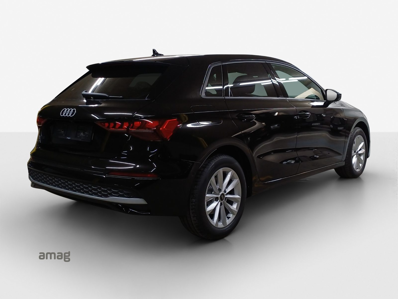 AUDI A3 Sportback TFSI 110 kW Attraction, Essence, Voiture de démonstration, Automatique - 5