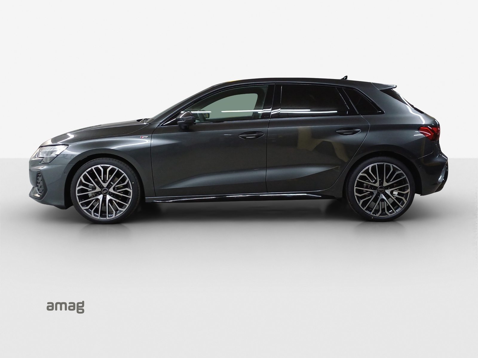 AUDI A3 Sportback TFSI 110 kW S line Attraction, Essence, Voiture de démonstration, Automatique - 2