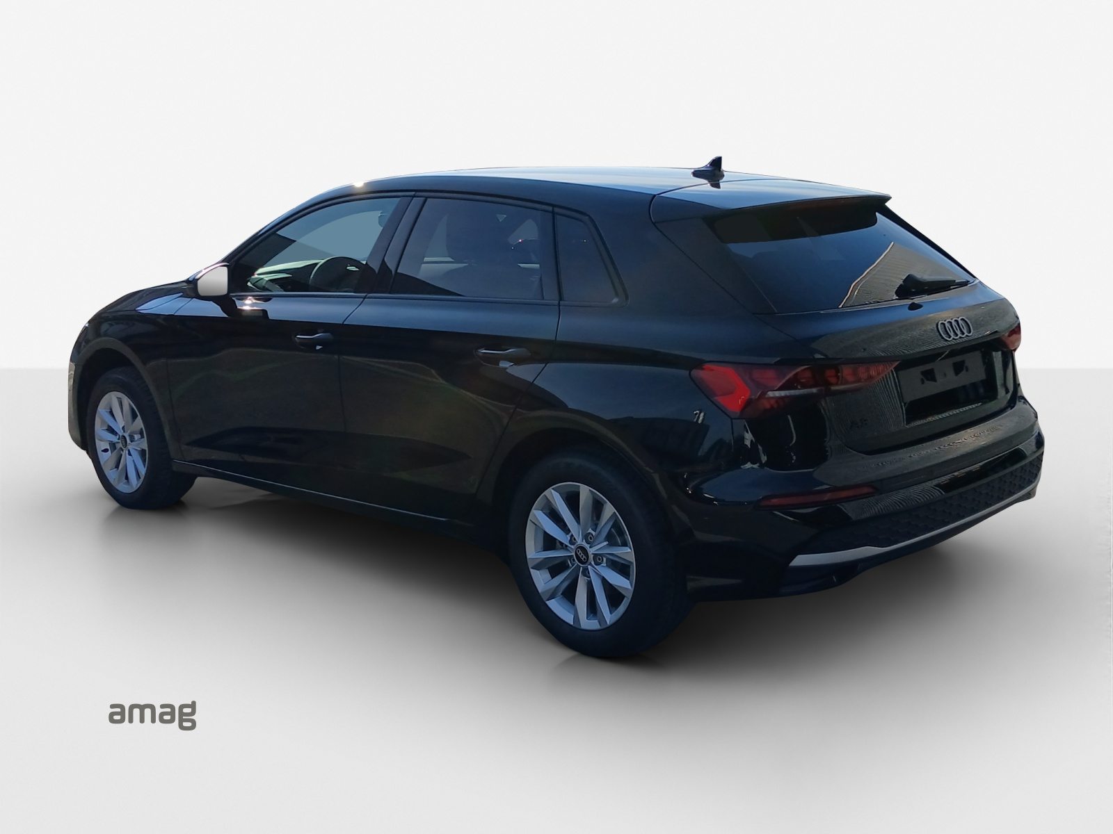 AUDI A3 Sportback TFSI 110 kW Attraction, Petrol, Ex-demonstrator, Automatic - 3