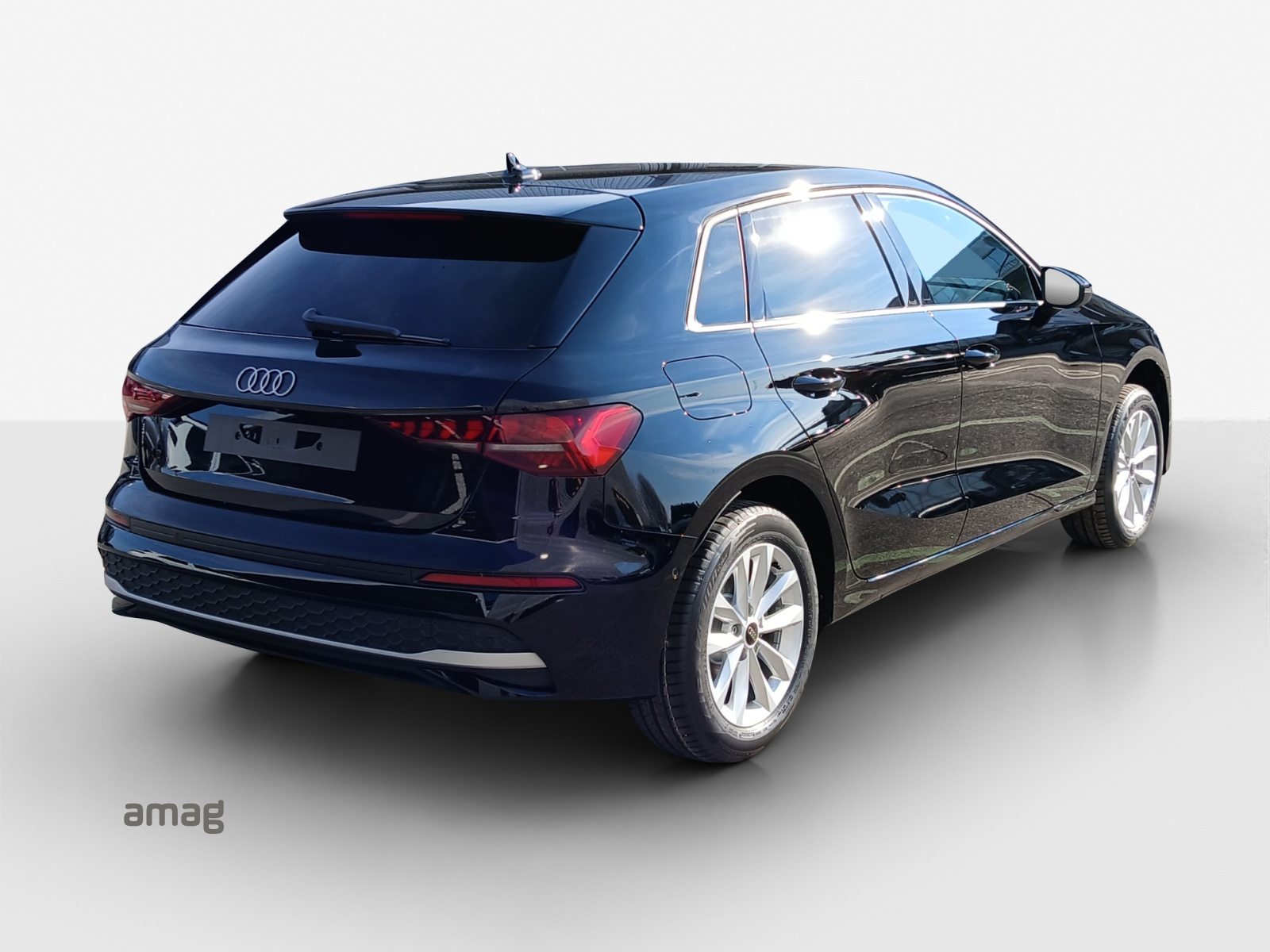 AUDI A3 Sportback TFSI 110 kW Attraction, Petrol, Ex-demonstrator, Automatic - 5