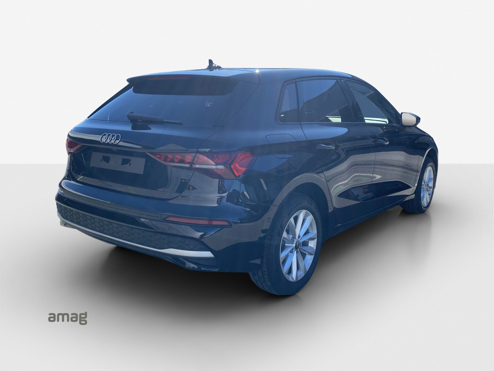 AUDI A3 Sportback TFSI 110 kW Attraction, Petrol, Ex-demonstrator, Automatic - 6