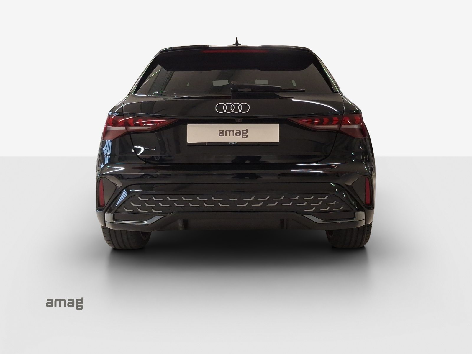 AUDI A3 Sportback TFSI 110 kW S line Attraction, Essence, Voiture de démonstration, Automatique - 4