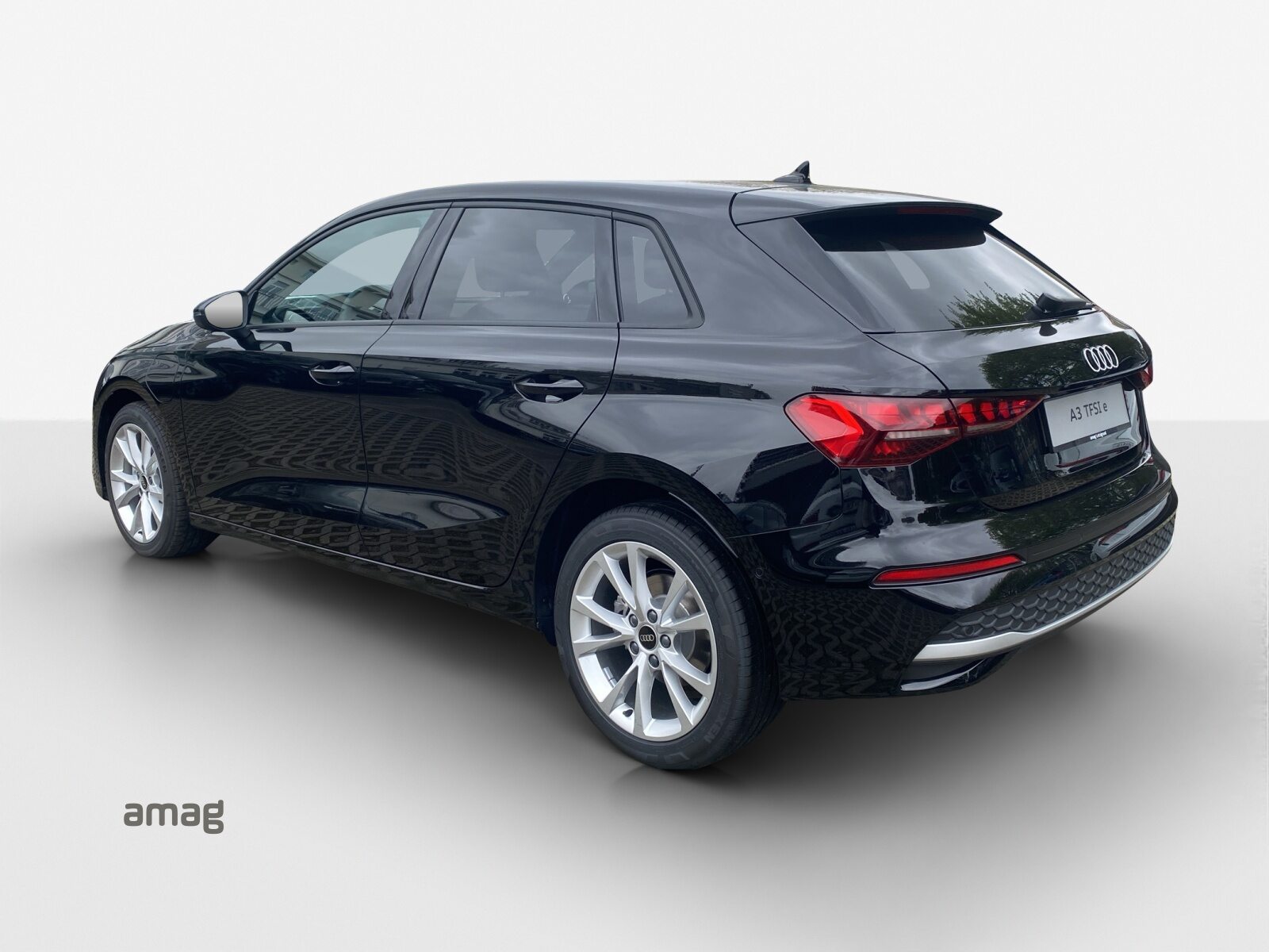 AUDI A3 Sportback TFSI e 150 kW Attraction, Hybride Integrale Benzina/Elettrica, Auto dimostrativa, Automatico - 3