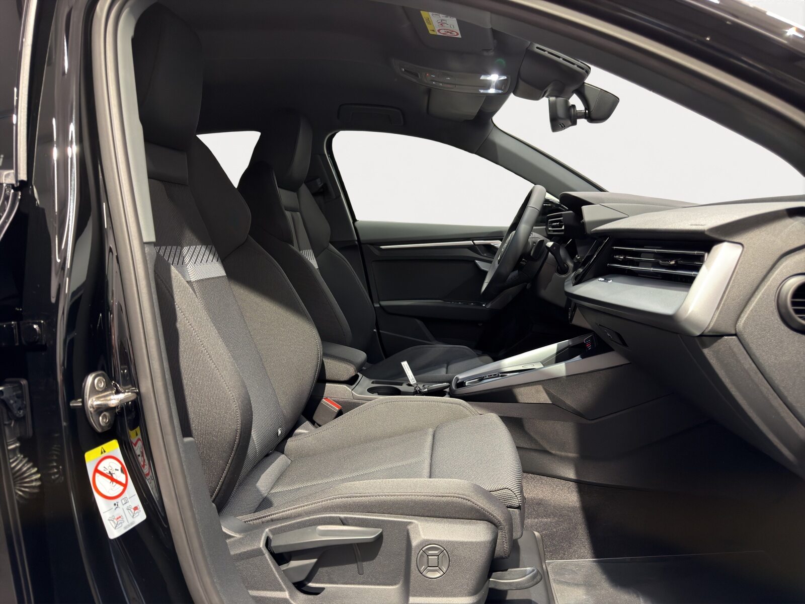 AUDI A3 Sportback TFSI 110 kW Attraction, Essence, Voiture de démonstration, Automatique - 7