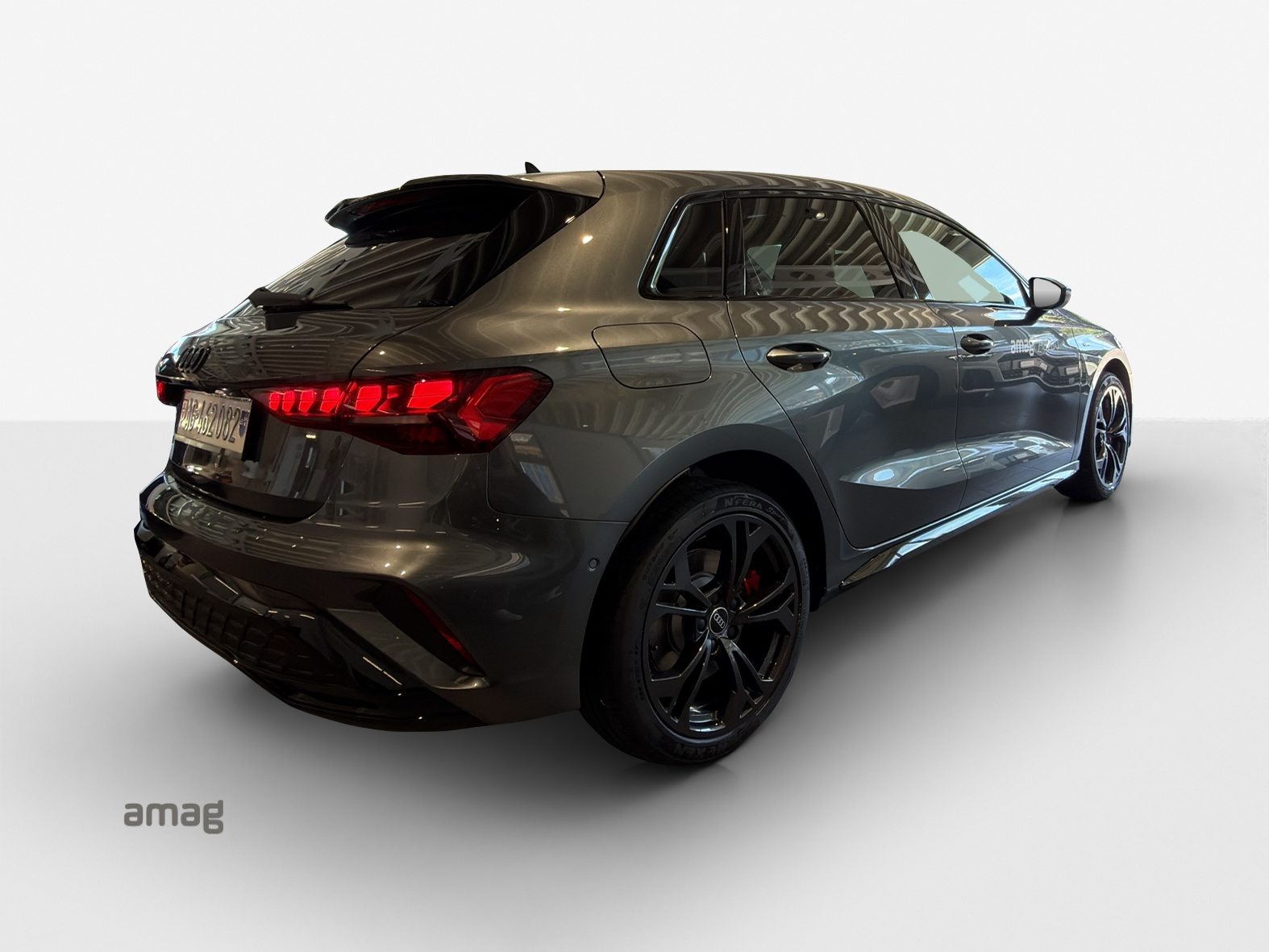 AUDI A3 Sportback TFSI e 200 kW S line Attraction, Full-Hybrid Petrol/Electric, Ex-demonstrator, Automatic - 5