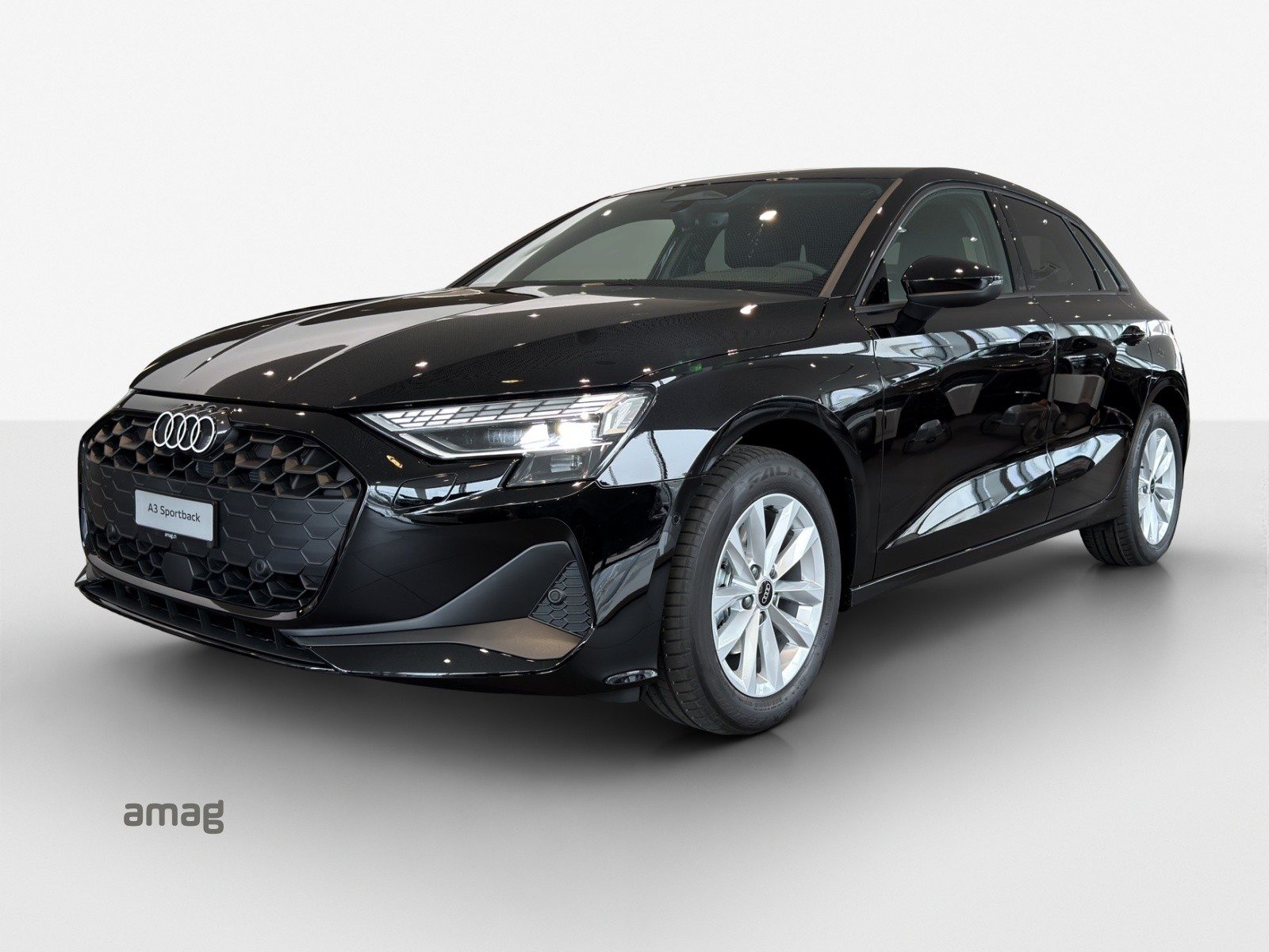 AUDI A3 Sportback TFSI 110 kW Attraction, Petrol, Ex-demonstrator, Automatic - 2