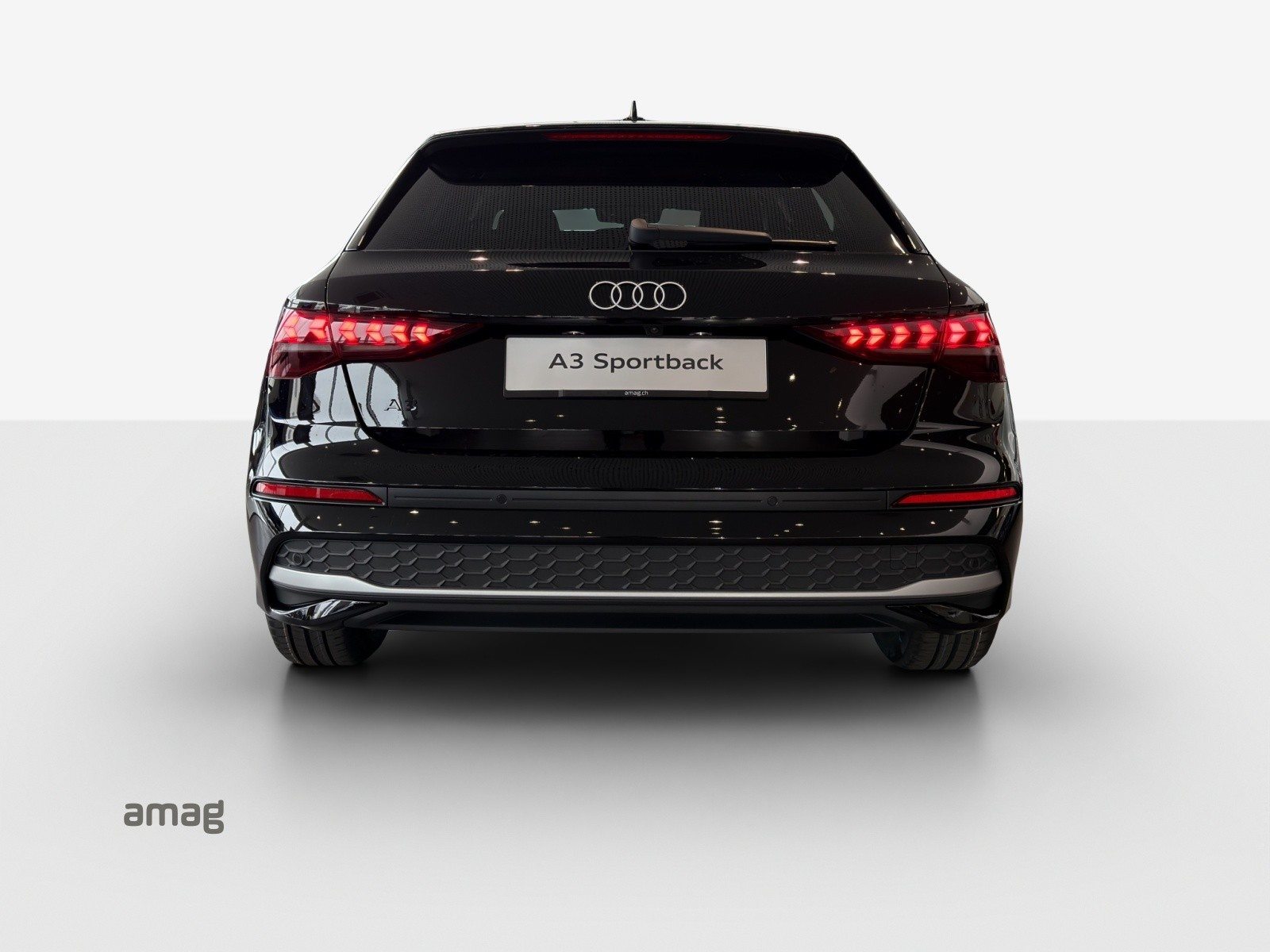 AUDI A3 Sportback TFSI 110 kW Attraction, Petrol, Ex-demonstrator, Automatic - 5