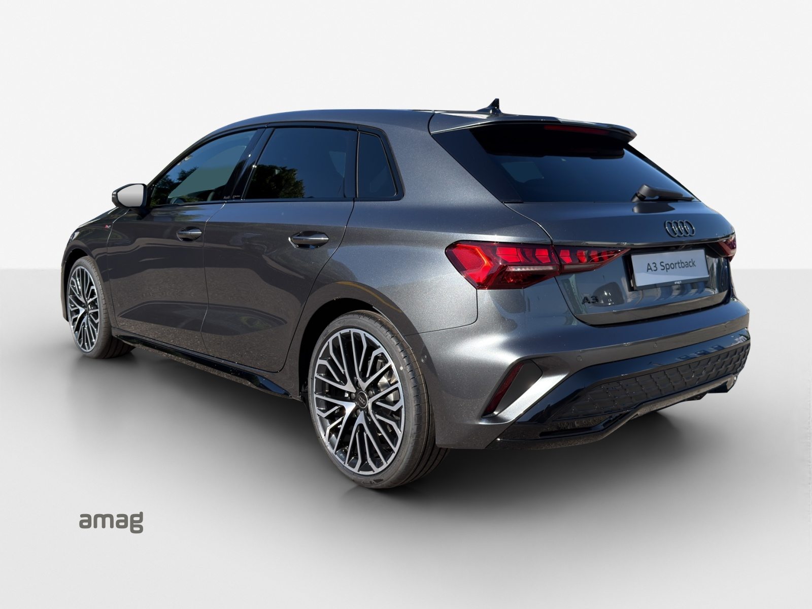AUDI A3 Sportback TFSI 110 kW S line Attraction, Benzin, Vorführwagen, Automatik - 3