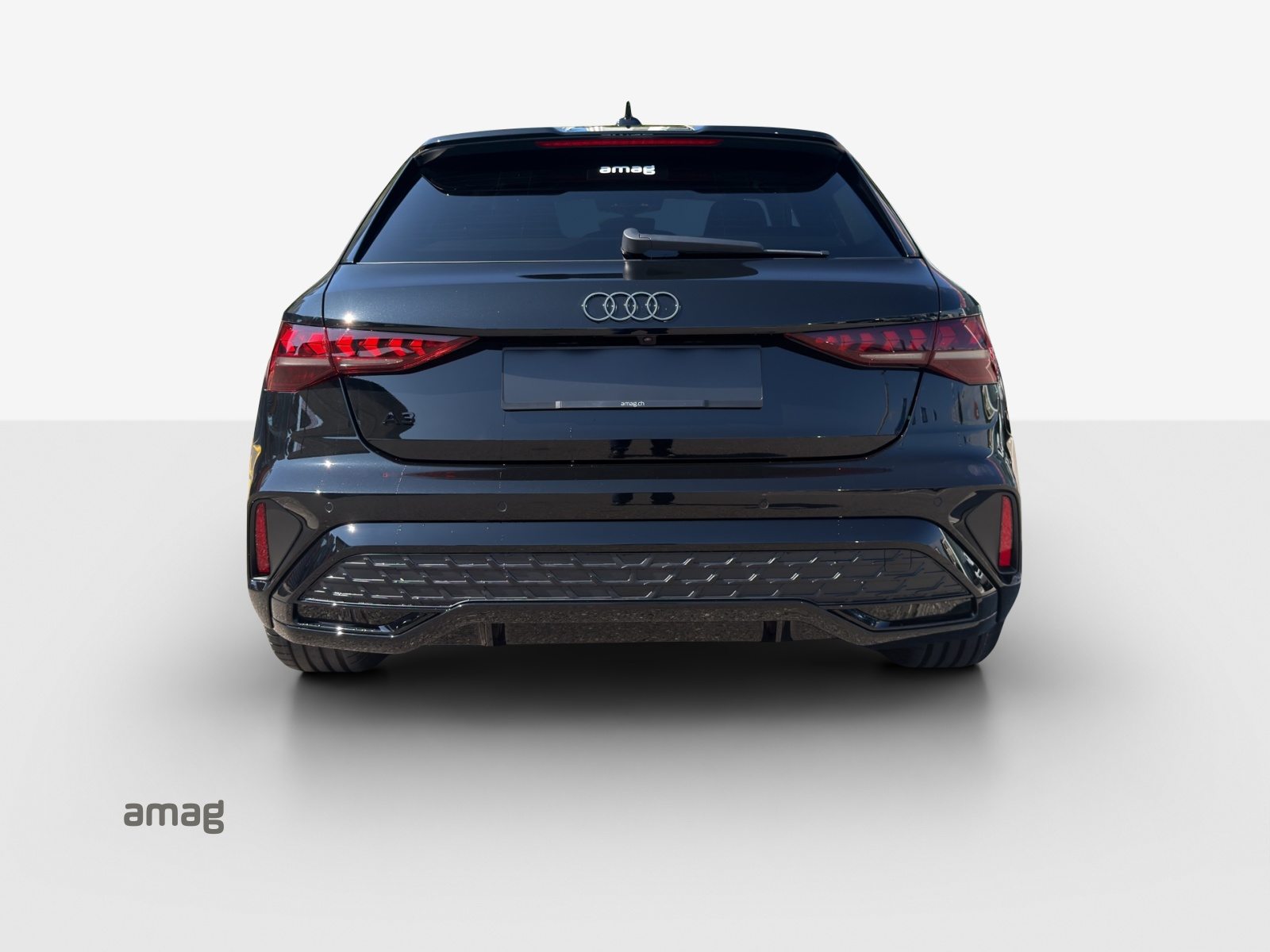 AUDI A3 Sportback TFSI 110 kW S line, Benzin, Vorführwagen, Automatik - 5