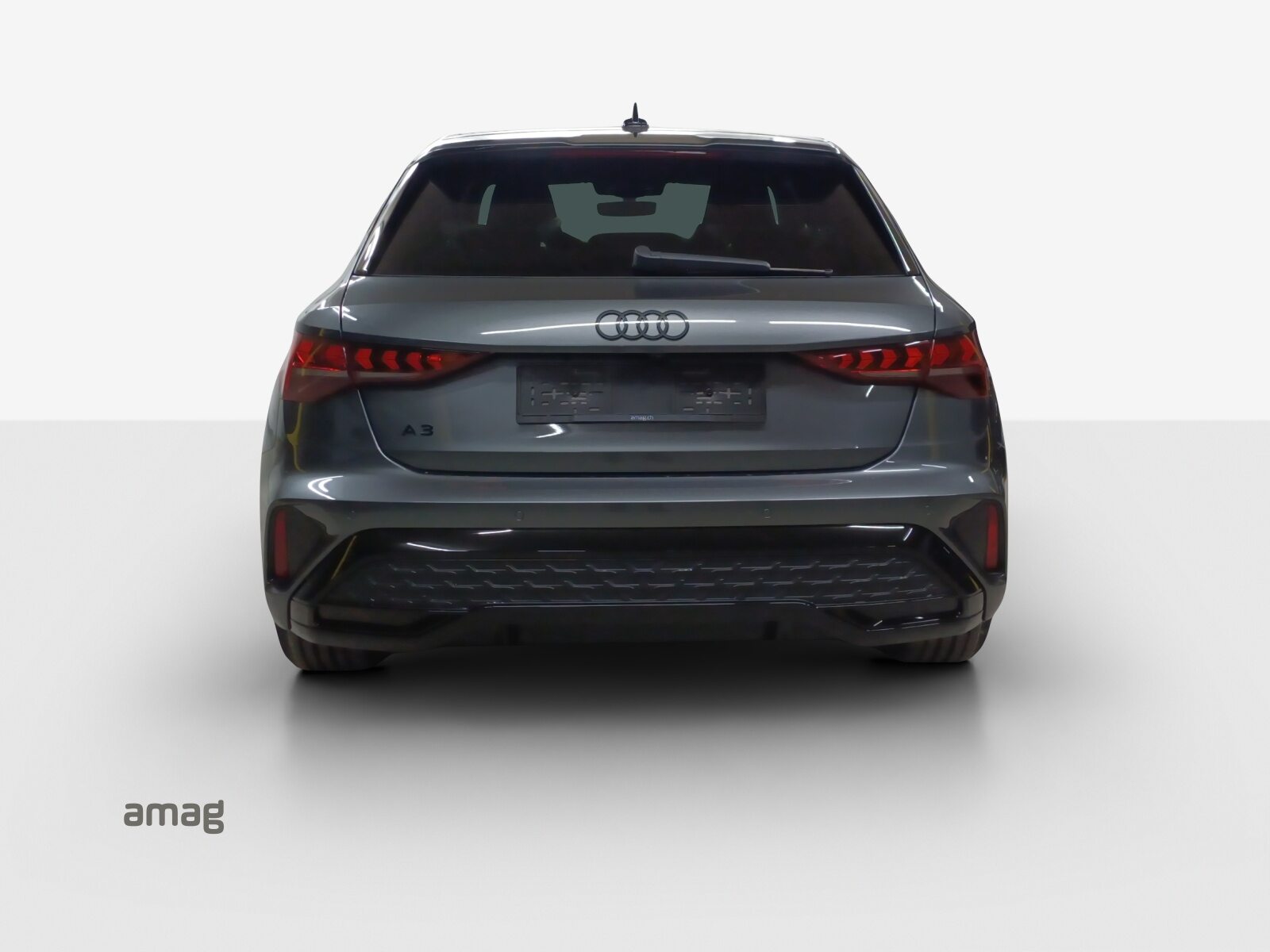AUDI A3 Sportback TFSI 110 kW S line Attraction, Benzin, Vorführwagen, Automatik - 4