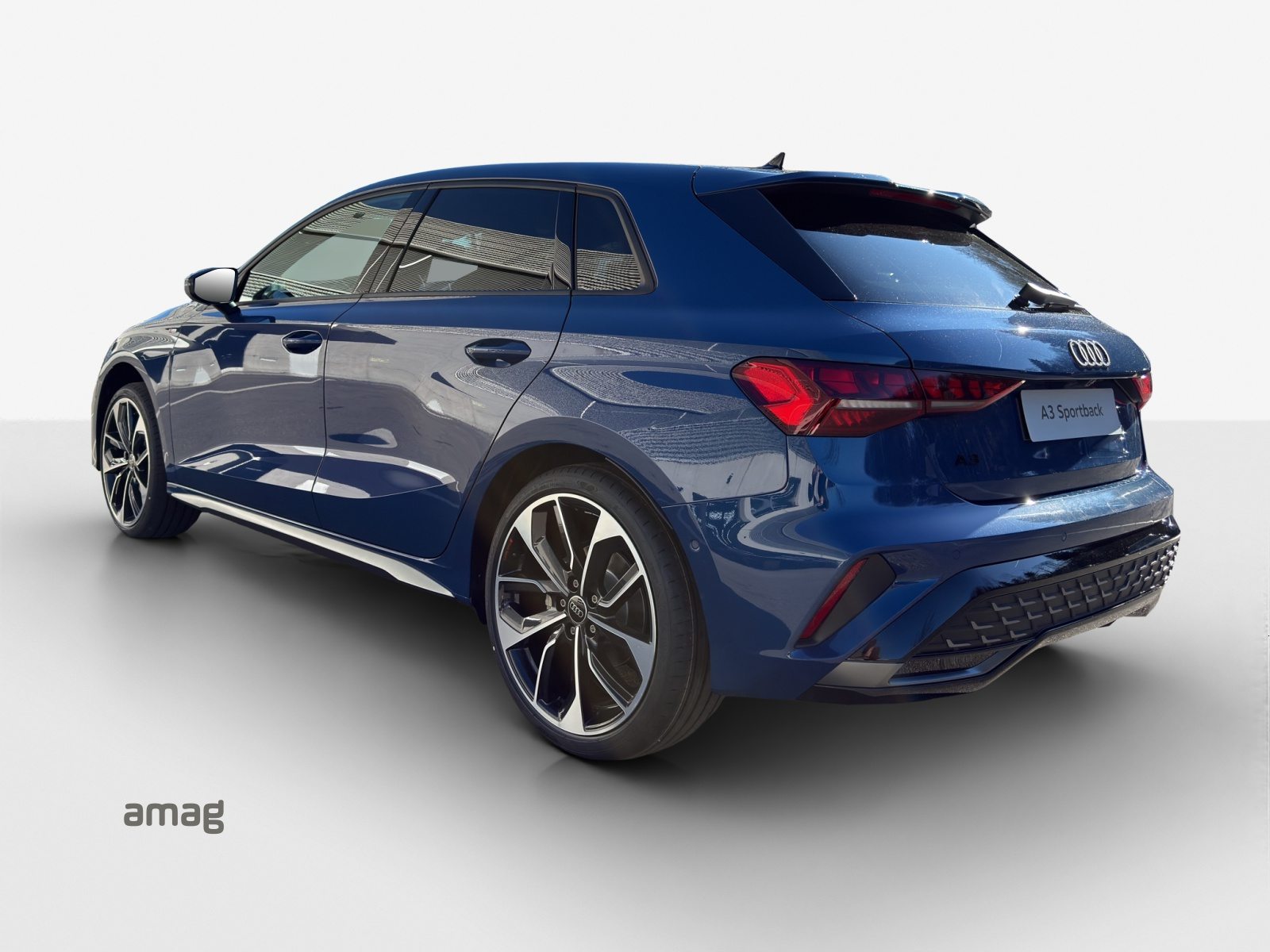 AUDI A3 Sportback TFSI 110 kW S line Attraction, Benzina, Automatico - 3