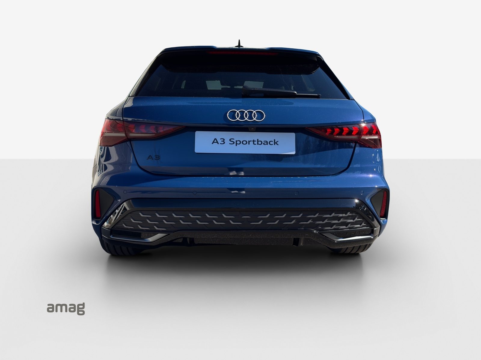 AUDI A3 Sportback TFSI 110 kW S line Attraction, Benzina, Automatico - 4