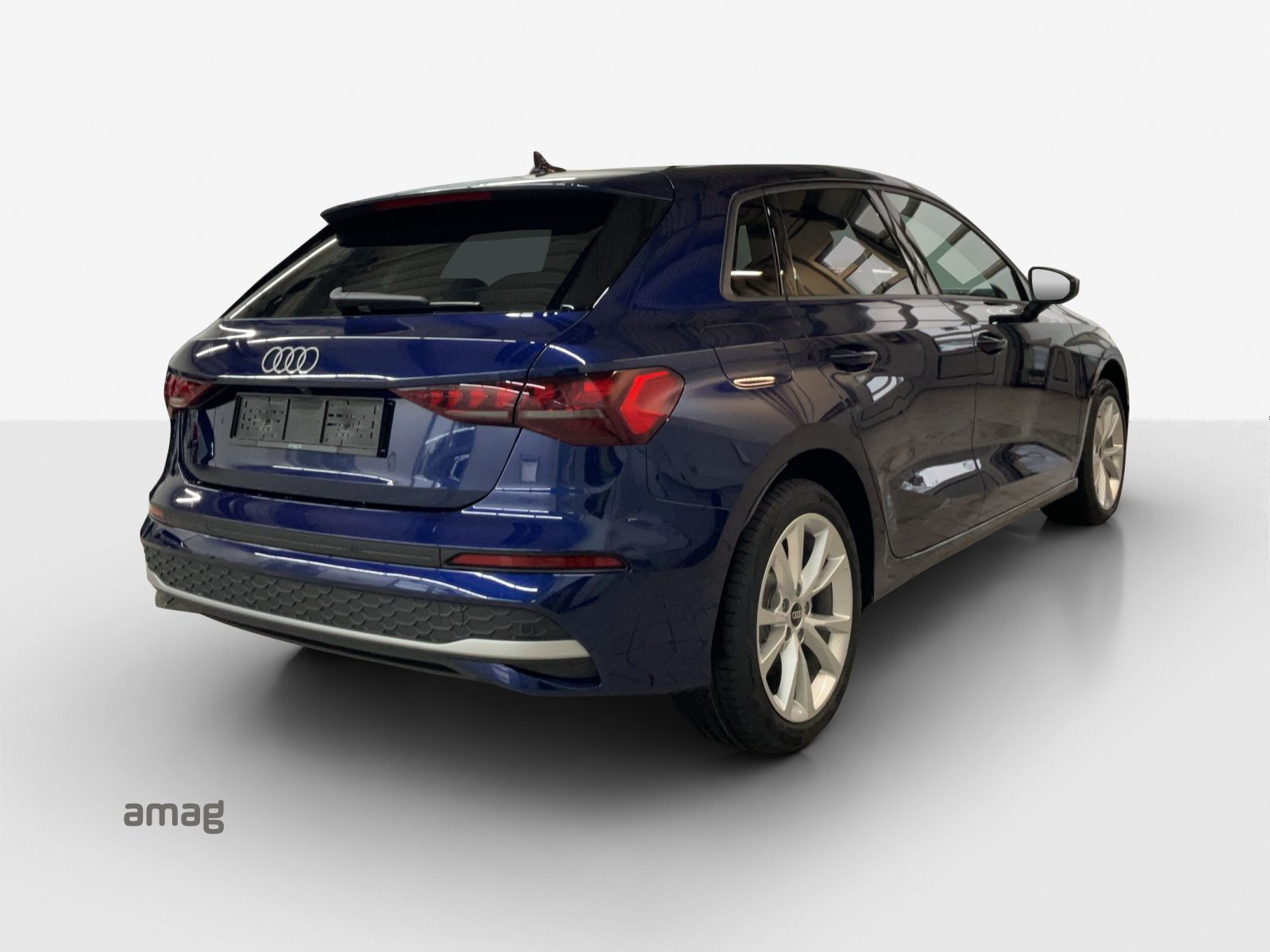 AUDI A3 Sportback TFSI 110 kW Attraction, Essence, Automatique - 5