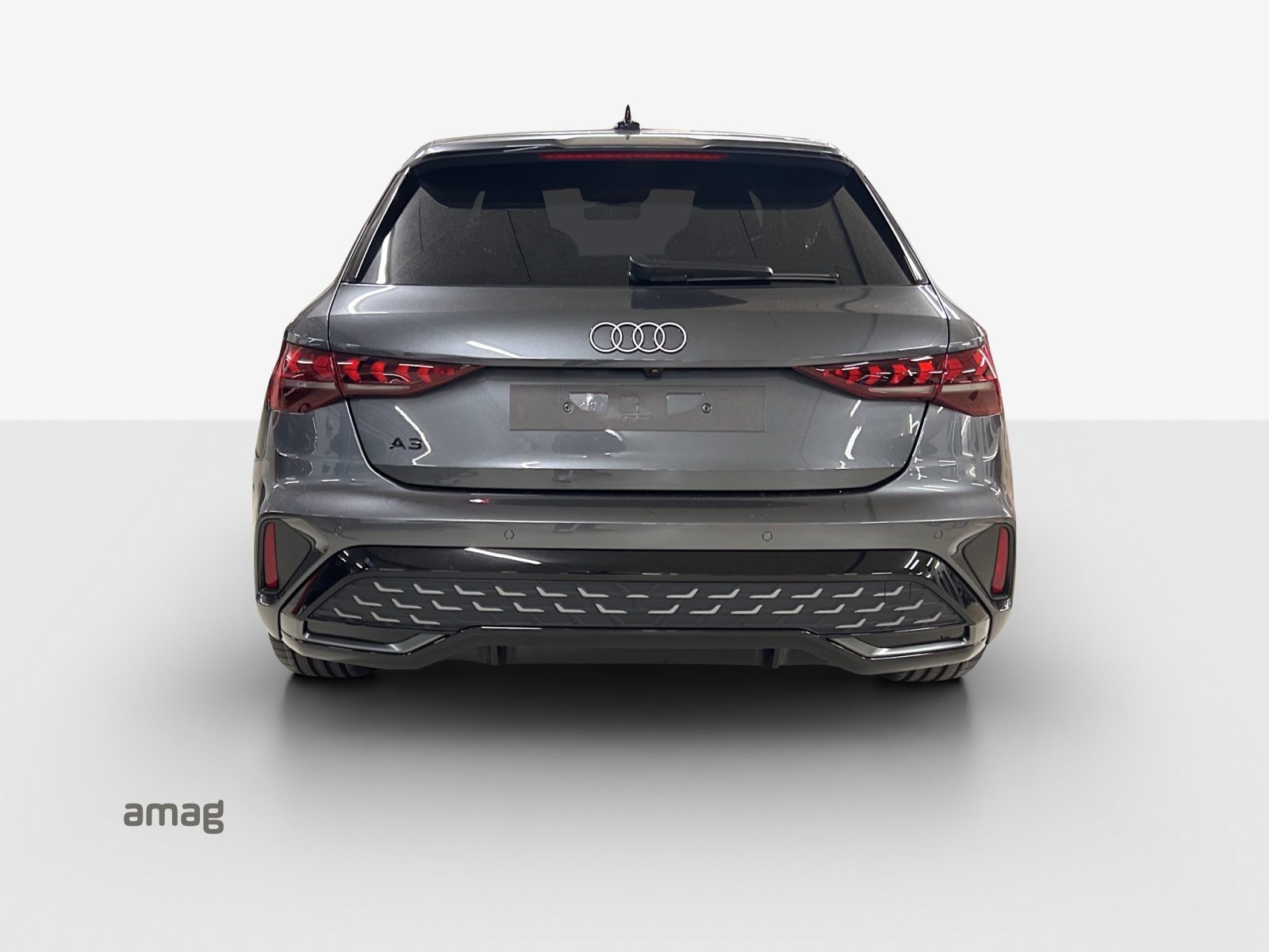 AUDI A3 Sportback TFSI 110 kW S line Attraction, Petrol, Automatic - 5