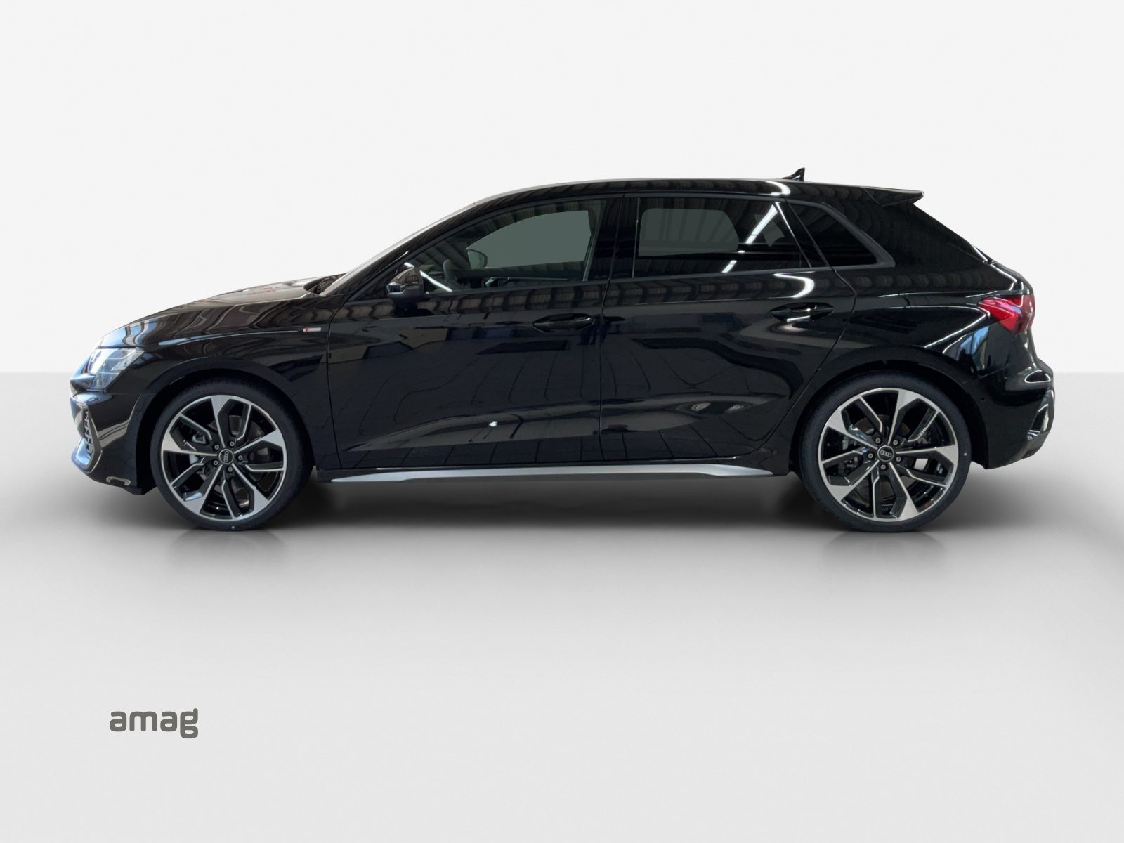 AUDI A3 Sportback TFSI 110 kW S line Attraction, Benzina, Automatico - 2