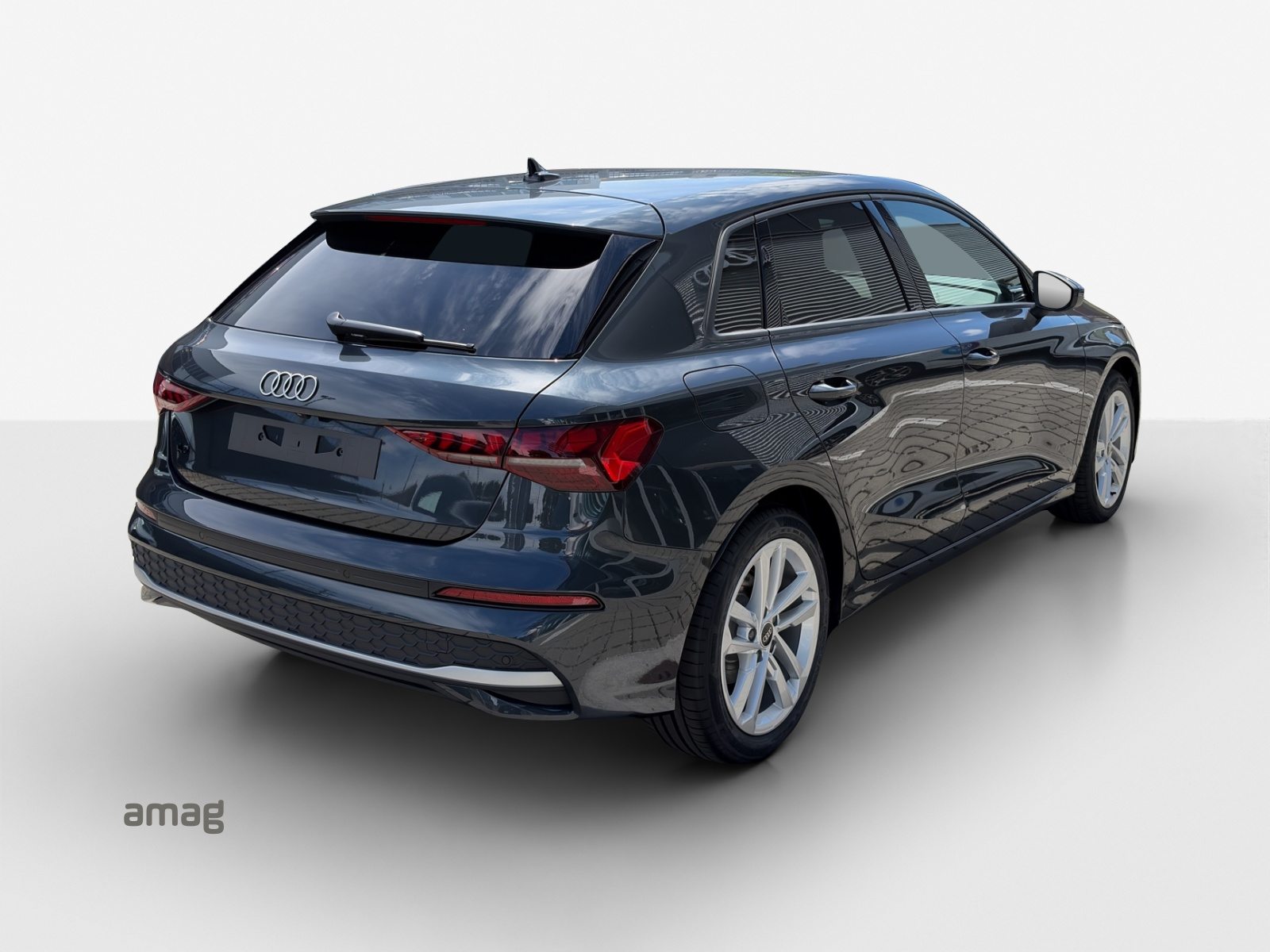 AUDI A3 Sportback TFSI 110 kW Attraction, Petrol, Automatic - 5