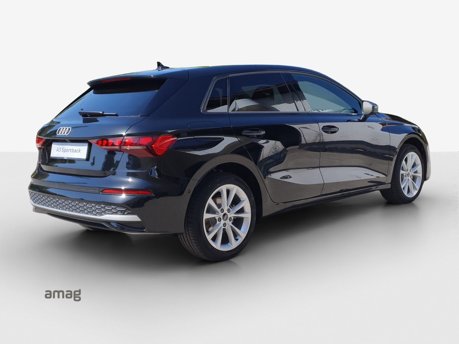 AUDI A3 Sportback TFSI 110 kW Attraction, Essence, Automatique - 5