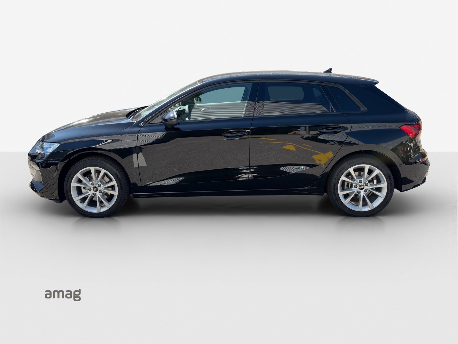 AUDI A3 Sportback TFSI 110 kW Attraction, Benzina, Automatico - 2