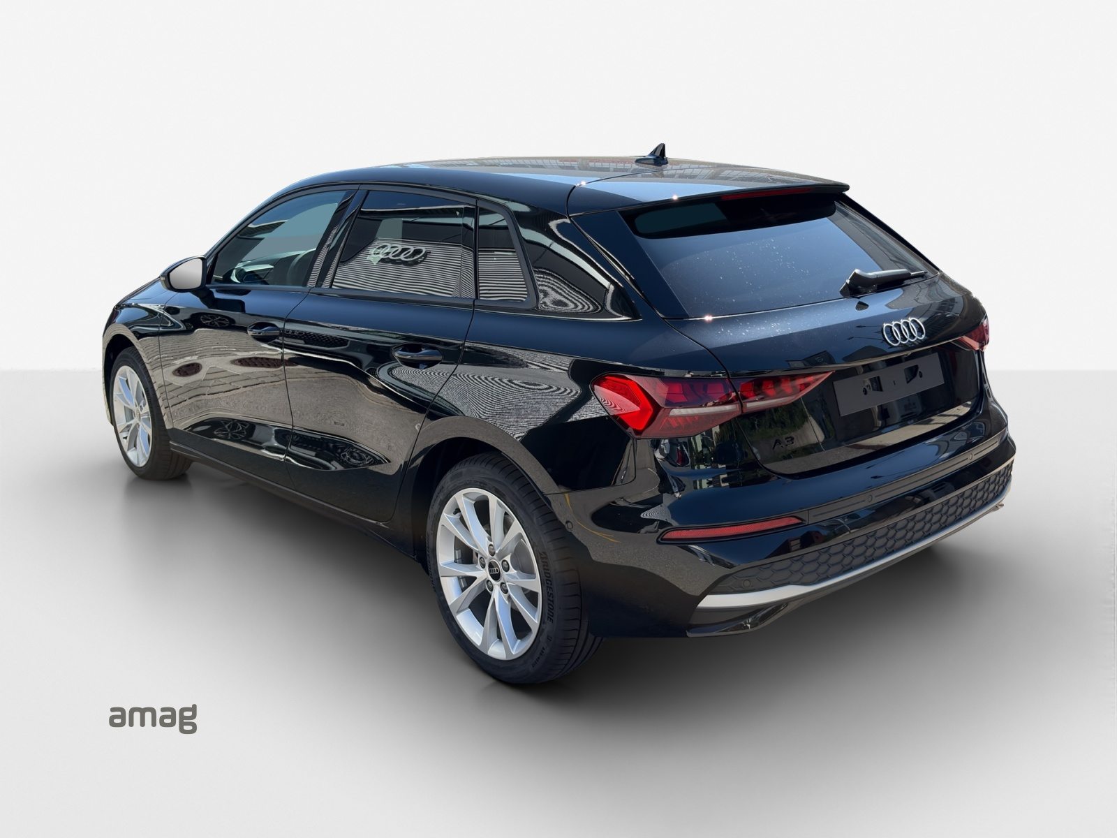 AUDI A3 Sportback TFSI 110 kW Attraction, Benzina, Automatico - 3