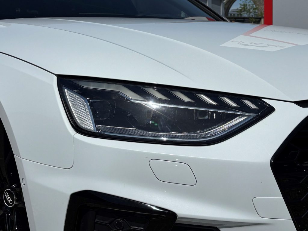 AUDI A4 Avant 45 TFSI S-line quattro, Hybride Léger Essence/Électricité, Occasion / Utilisé, Automatique - 4