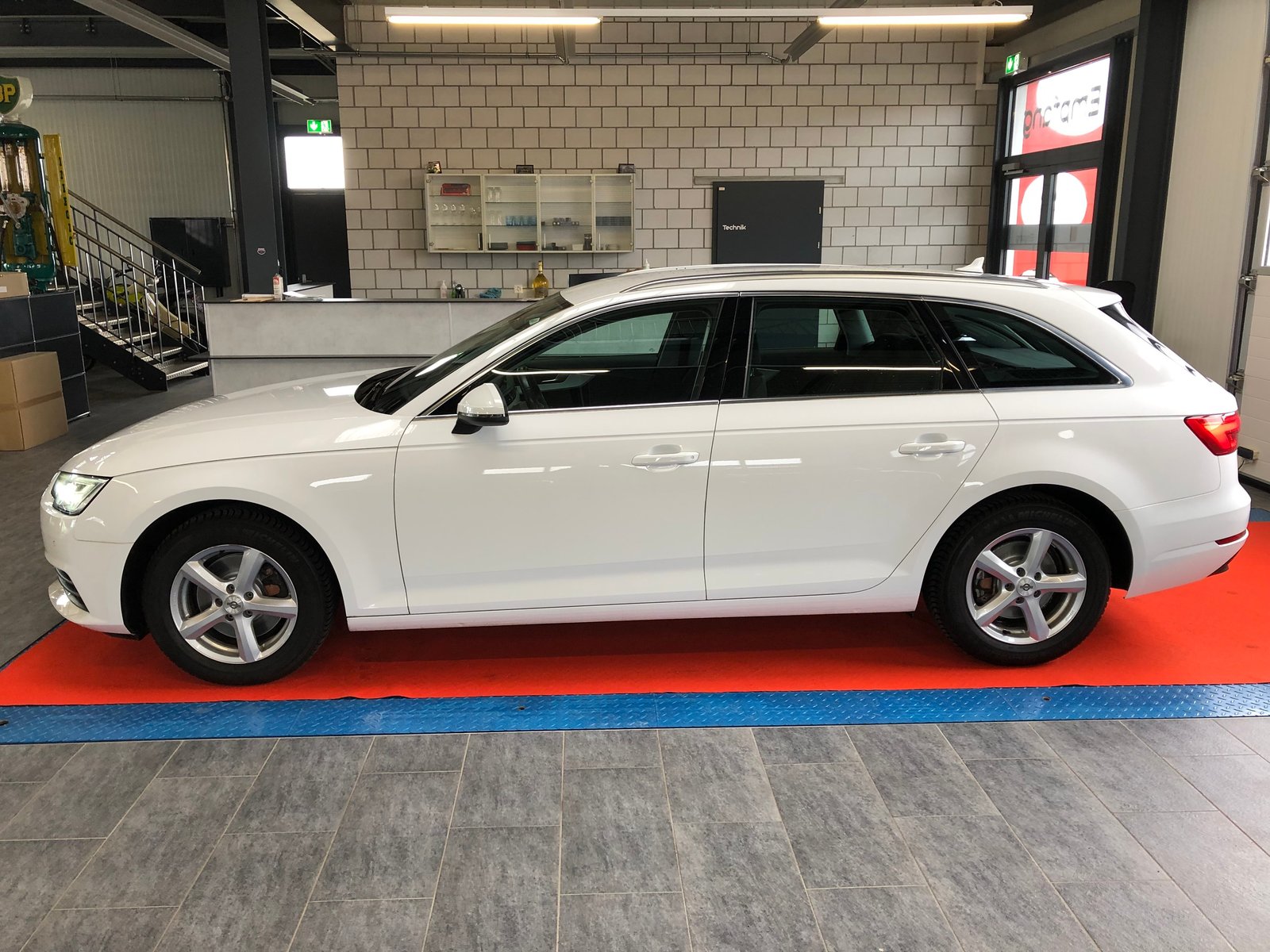 AUDI A4 Avant 2.0 TDI, Diesel, Occasion / Gebraucht, Handschaltung - 6