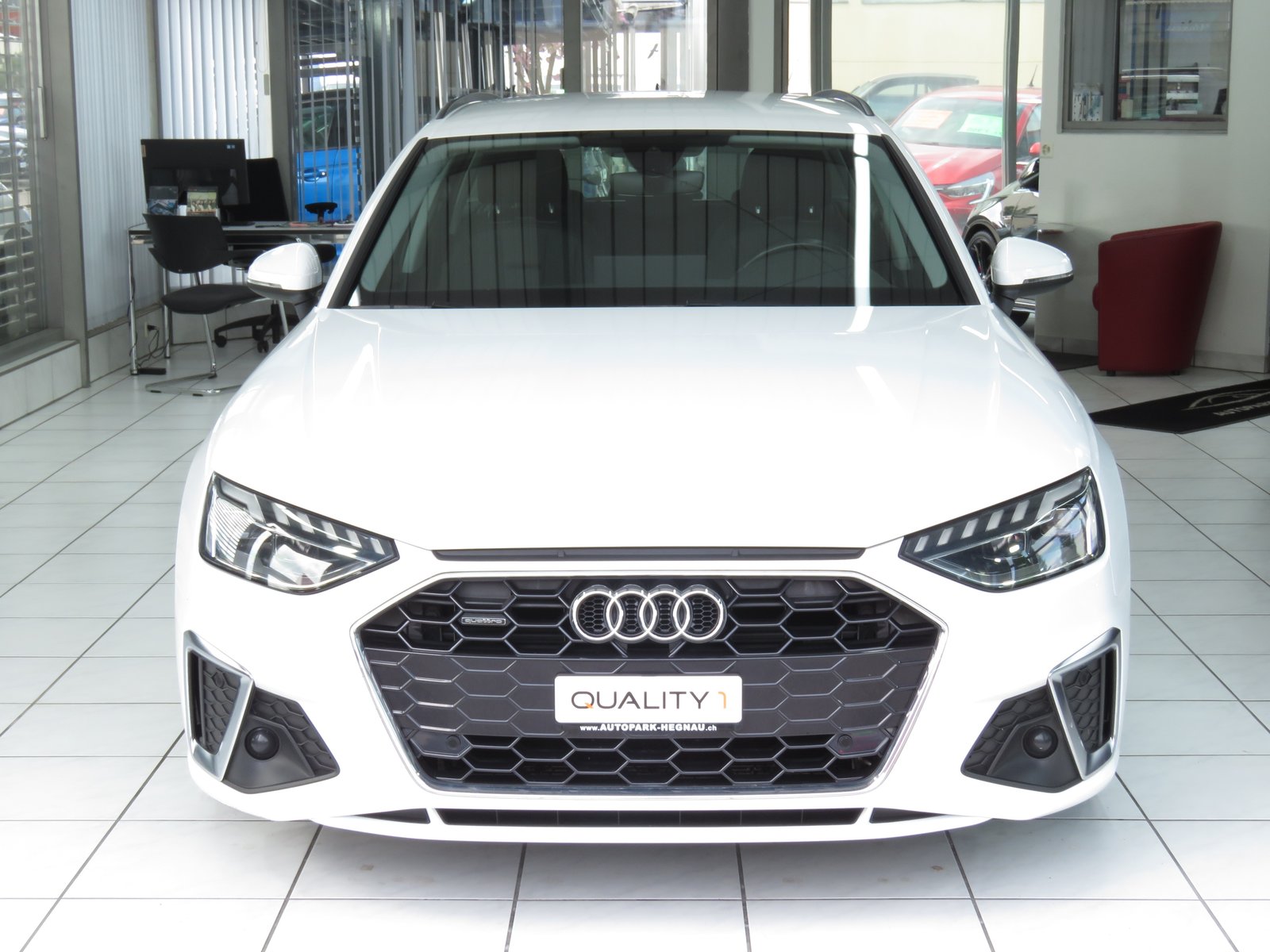 AUDI A4 Avant 40 TDI S line Attraction Quattro S-tronic, Diesel, Occasion / Utilisé, Automatique - 2