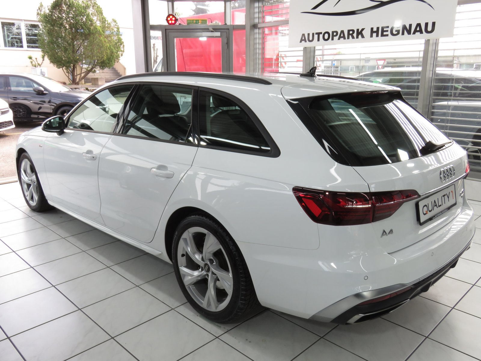 AUDI A4 Avant 40 TDI S line Attraction Quattro S-tronic, Diesel, Occasion / Utilisé, Automatique - 6
