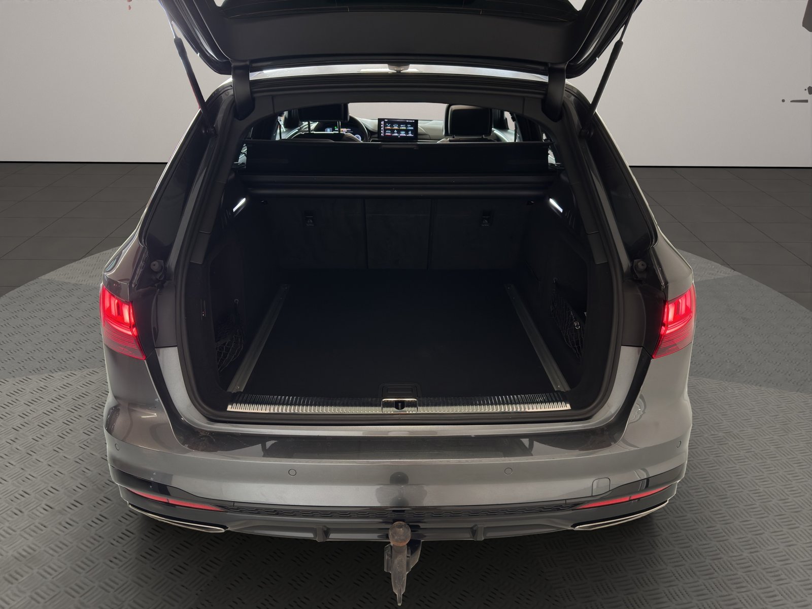 AUDI A4 Avant 45 TFSI S line S-tronic quattro, Hybride Léger Essence/Électricité, Occasion / Utilisé, Automatique - 7