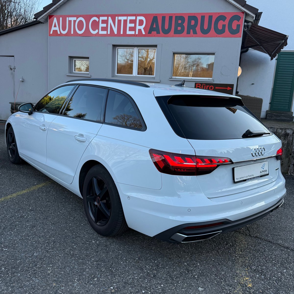 AUDI A4 Avant 40 TDI Attraction quattro S-tronic, Diesel, Occasion / Utilisé, Automatique - 2