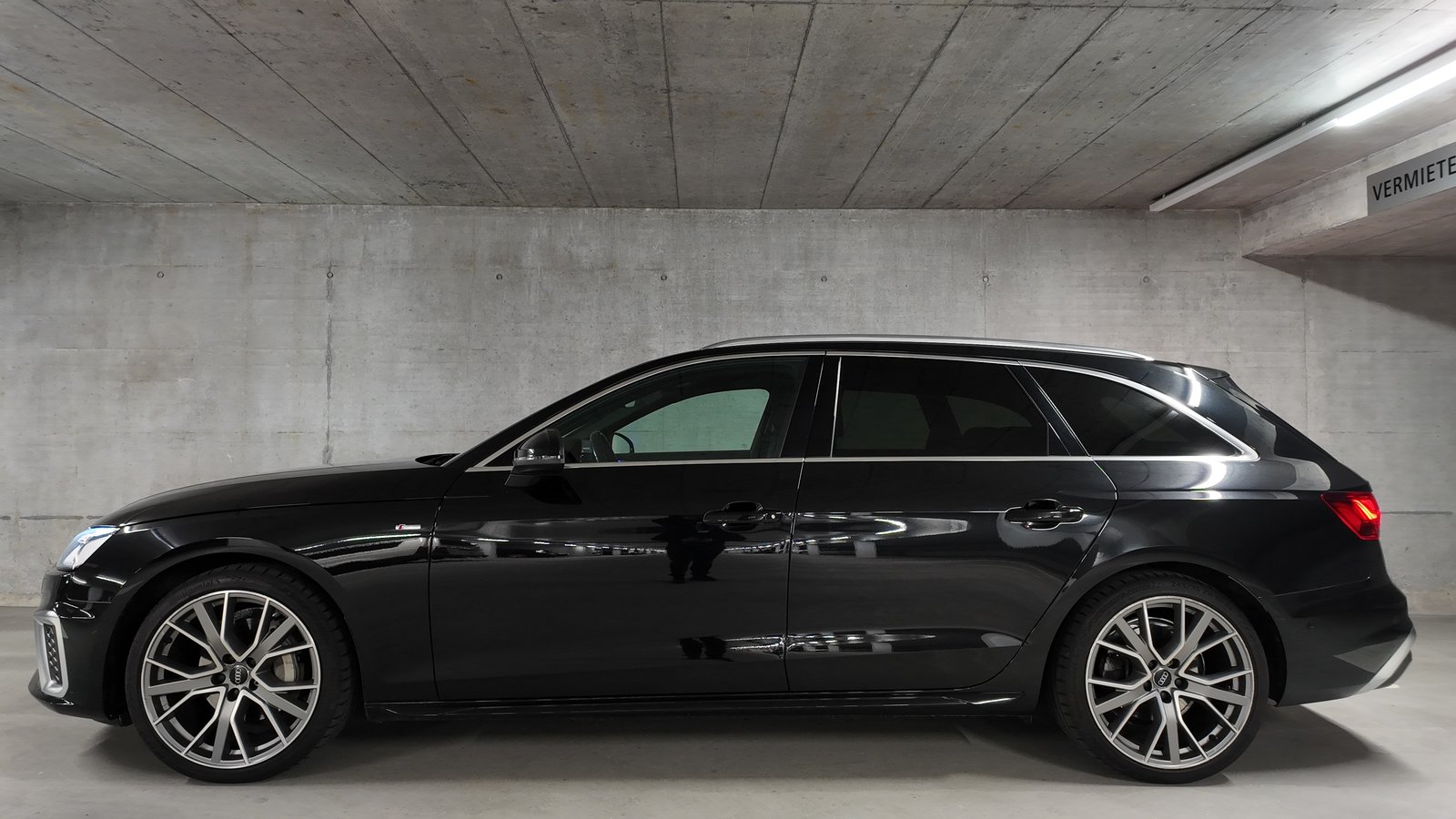 AUDI A4 Avant 40 TDI S line quattro S-tronic, Diesel, Second hand / Used, Automatic - 3