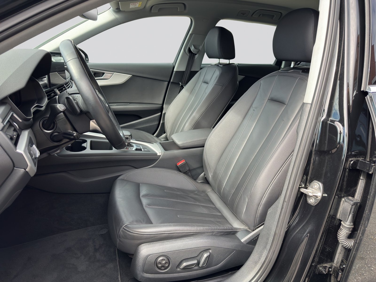 AUDI A4 Avant 40 TFSI advanced S-tronic quattro, Mild-Hybrid Petrol/Electric, Second hand / Used, Automatic - 6