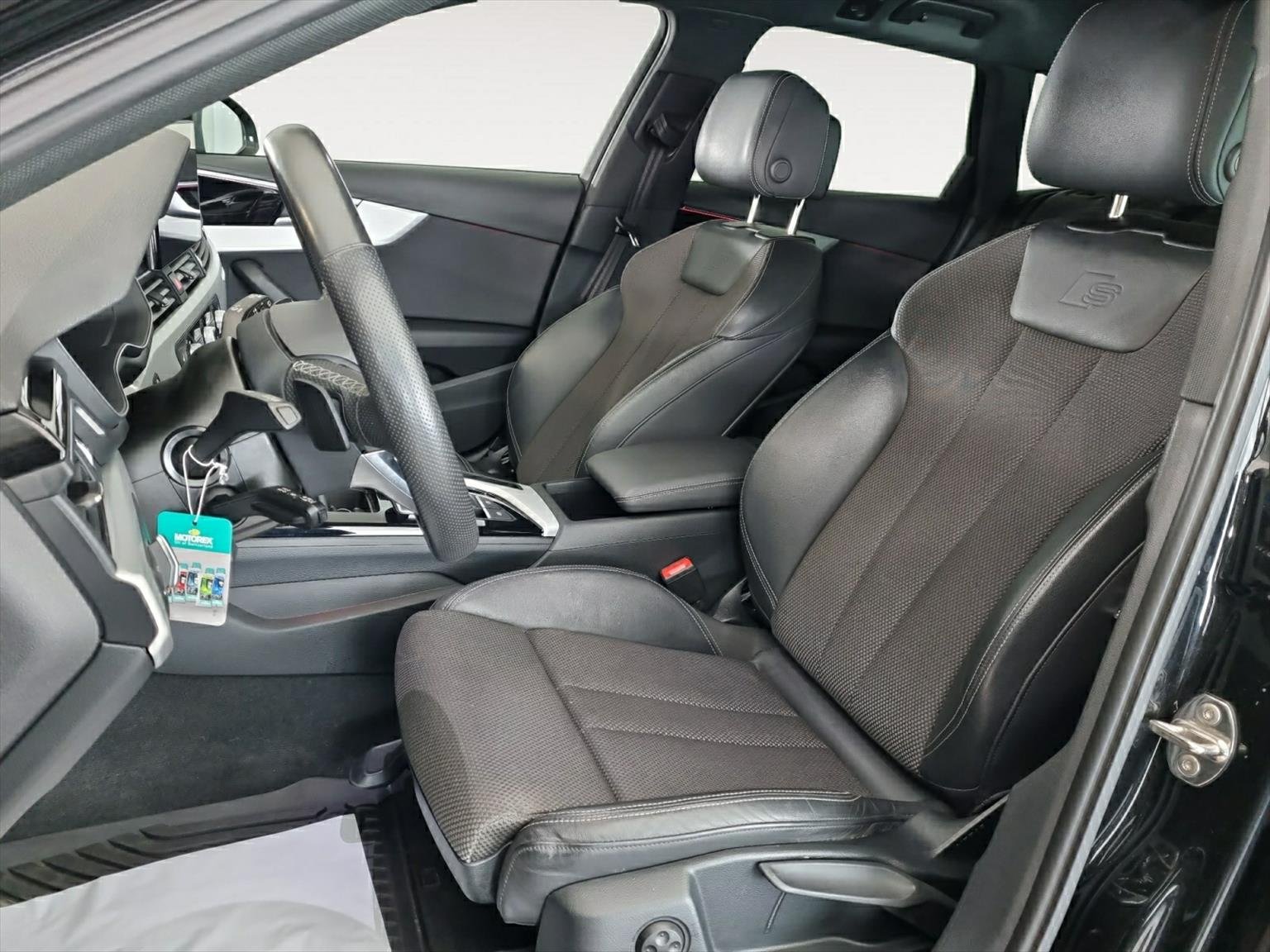 AUDI A4 Avant S line 40 TDI quattro S tronic, Mild-Hybrid Diesel/Elektro, Occasion / Gebraucht, Automatik - 5