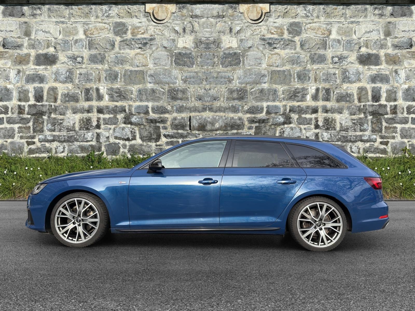 AUDI A4 Avant 40 TFSI Sport S-tronic, Benzin, Occasion / Gebraucht, Automatik - 3