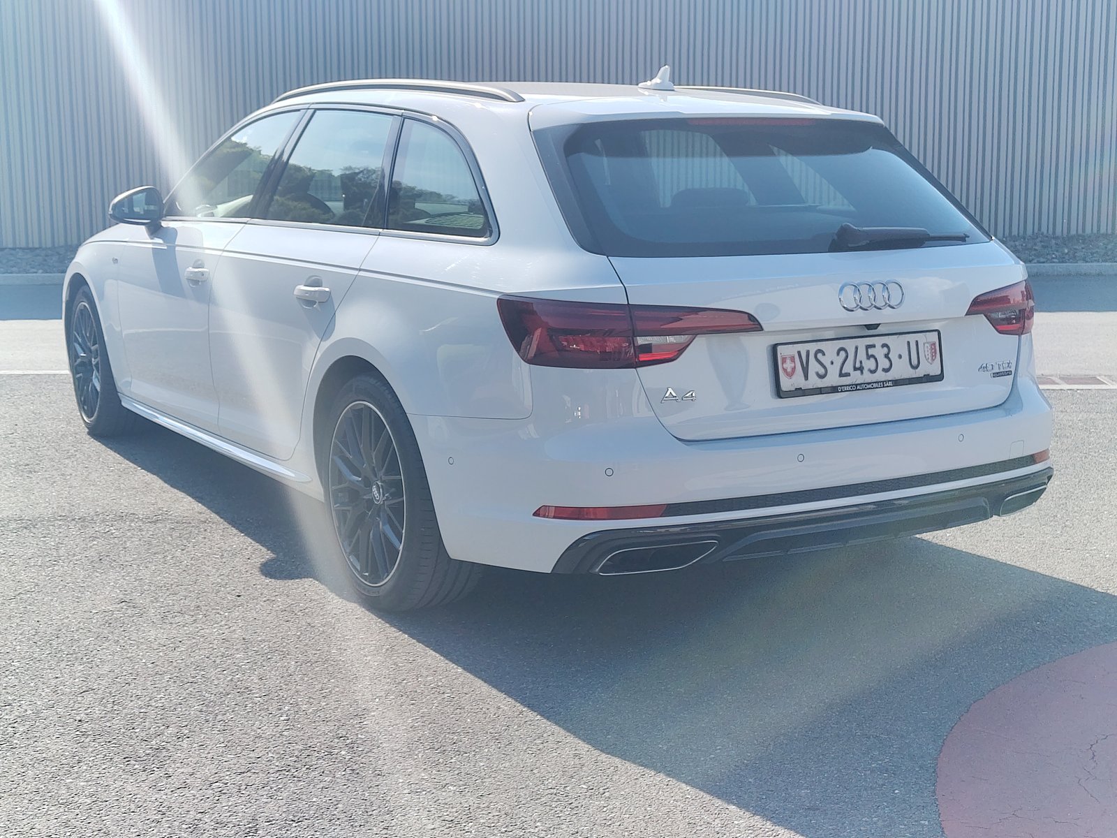 AUDI A4 Avant 40 TDI Sport Attraction quattro S-tronic, Diesel, Second hand / Used, Automatic - 4