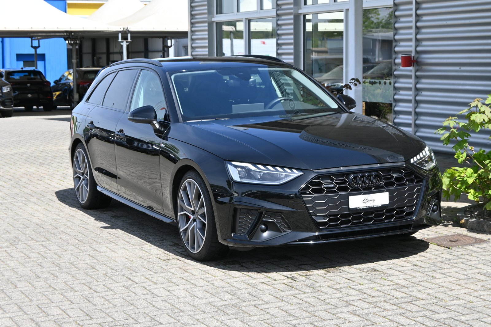 AUDI A4 Avant 40 TDI S line Competition Black quattro S-tron