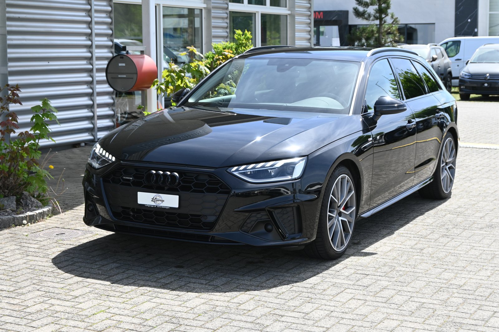 AUDI A4 Avant 40 TDI S line Competition Black quattro S-tron, Diesel, Occasion / Utilisé, Automatique - 2