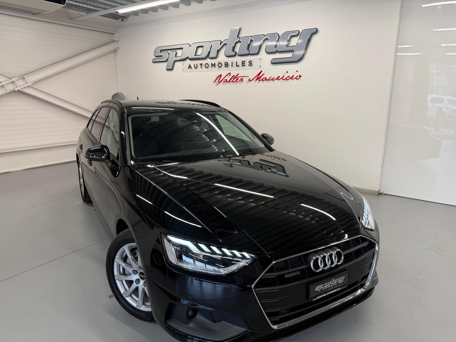AUDI A4 Avant 40 TDI Attraction quattro S-tronic